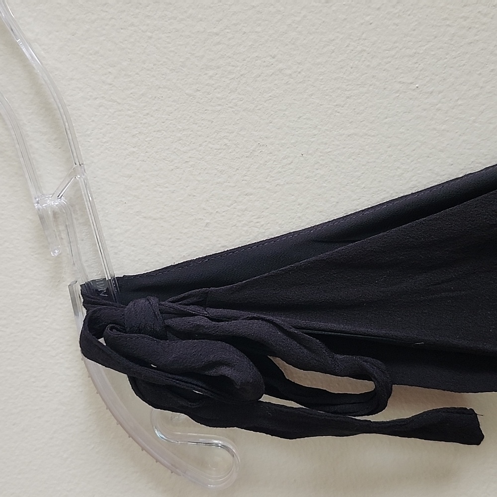 Express Black Sleeveless Top Tie Shoulders Deep V Flowy Summer Blouse - Picture 4 of 7